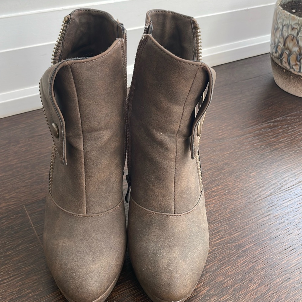 2 Lips Too Motorcycle Taupe Brown Platform Ankle Booties